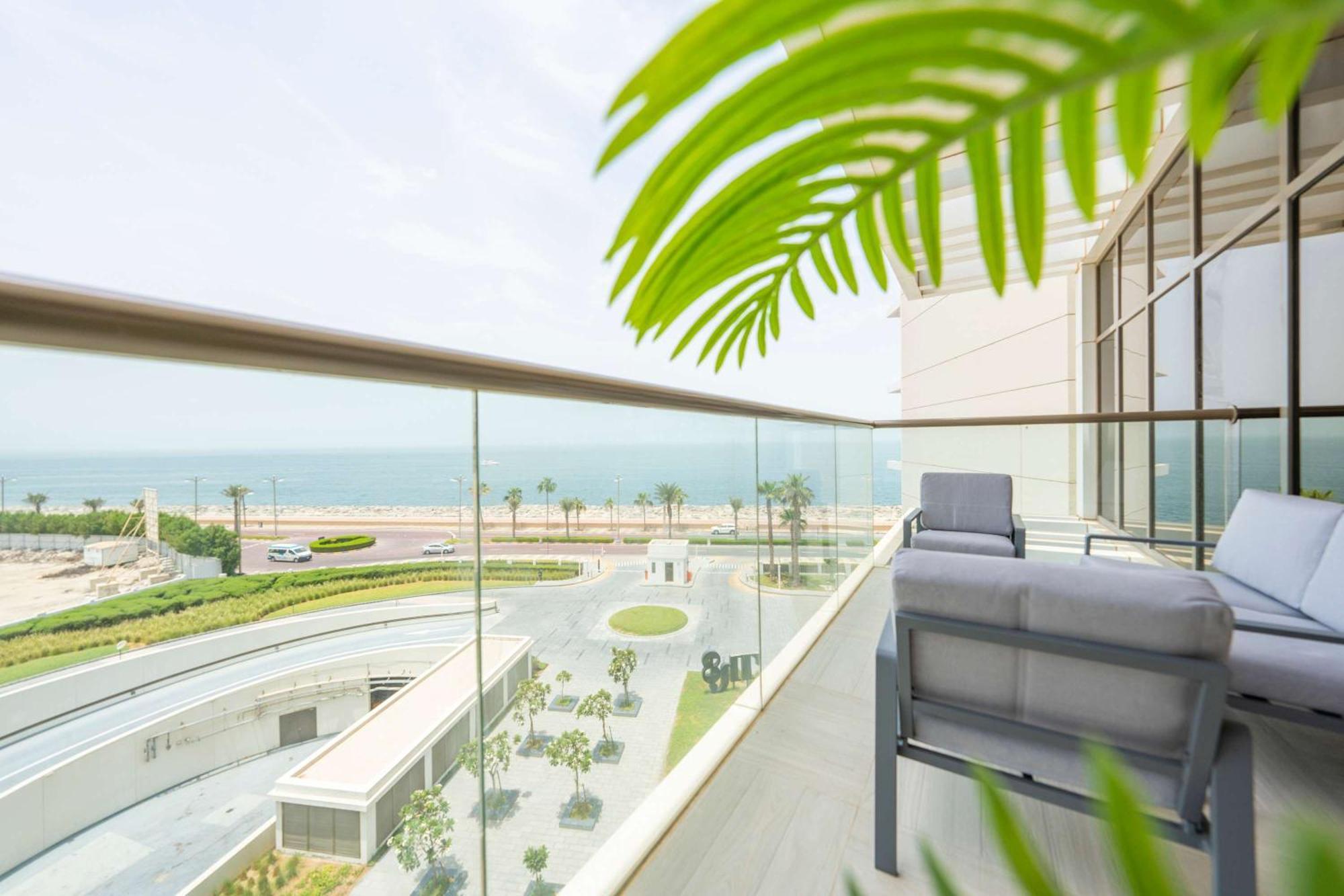 Spacious Beachfront 2 Bedroom Apartment - The 8 Dubái Exterior foto