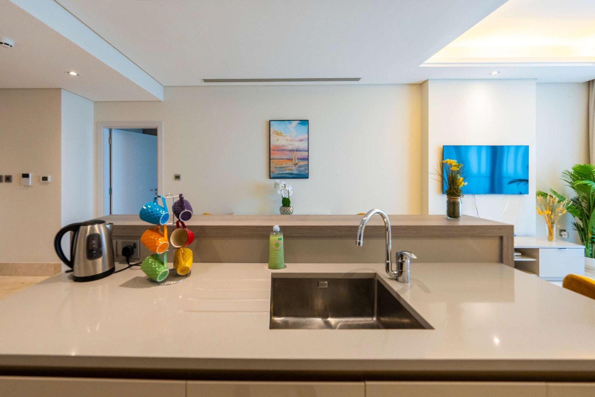 Spacious Beachfront 2 Bedroom Apartment - The 8 Dubái Exterior foto
